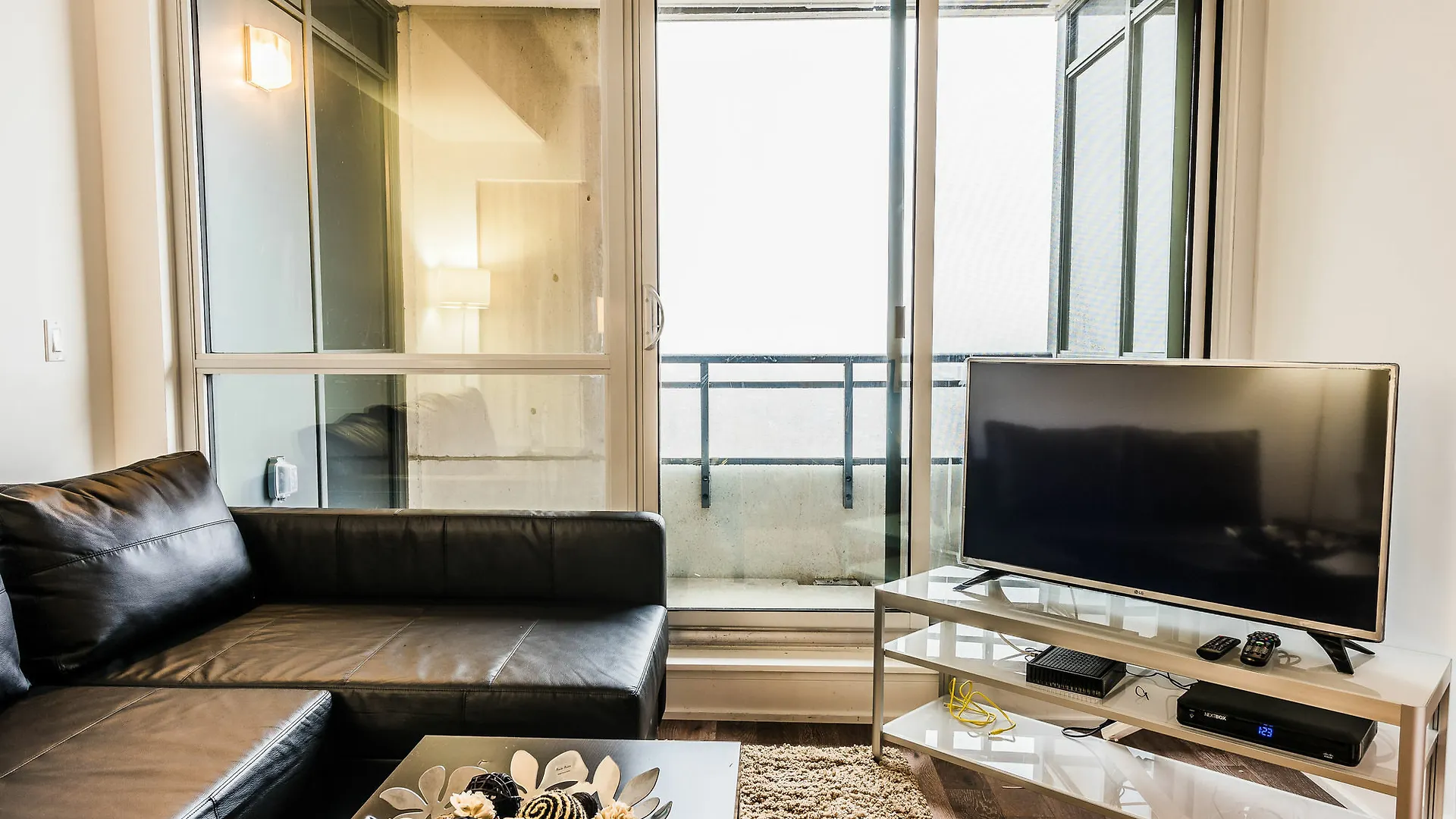 Gladstone Suites - Toronto Central Canada